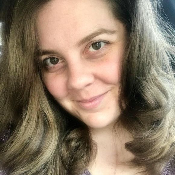 Meet your Posher, Amanda - Picture 1 of 1